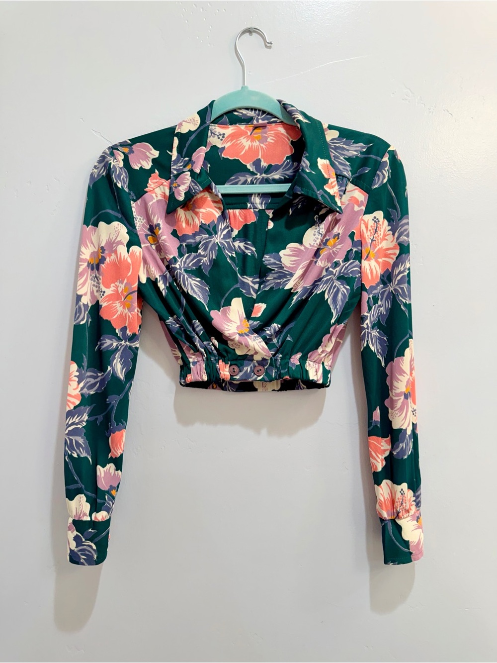 Vintage 70s Tropical Floral Surplus Wrap Crop Sweater Top Long Sleeve Green Pink